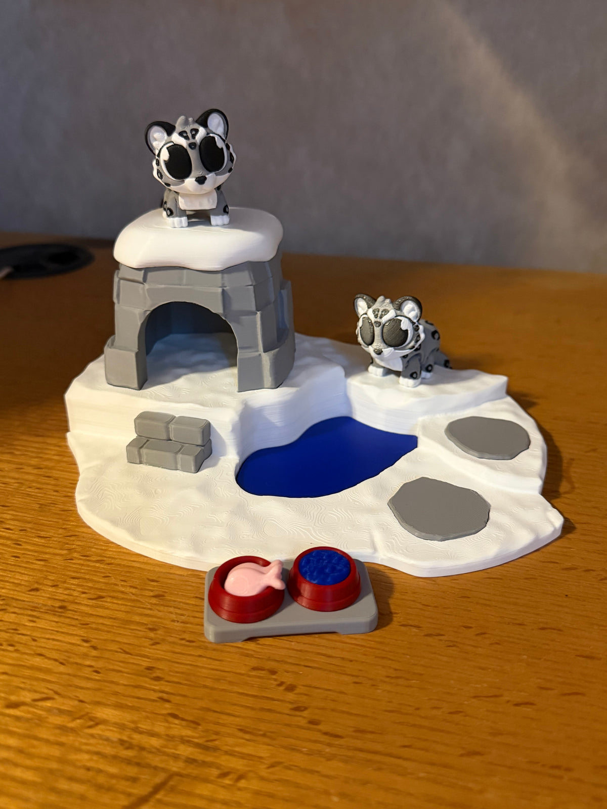 Snow leopard play set