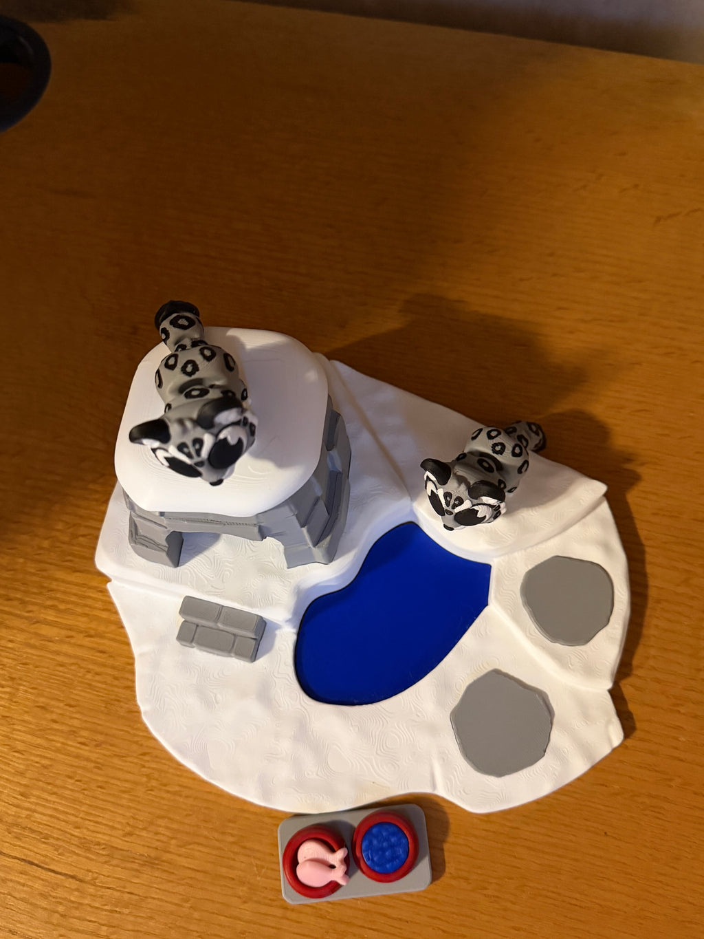 Snow leopard play set