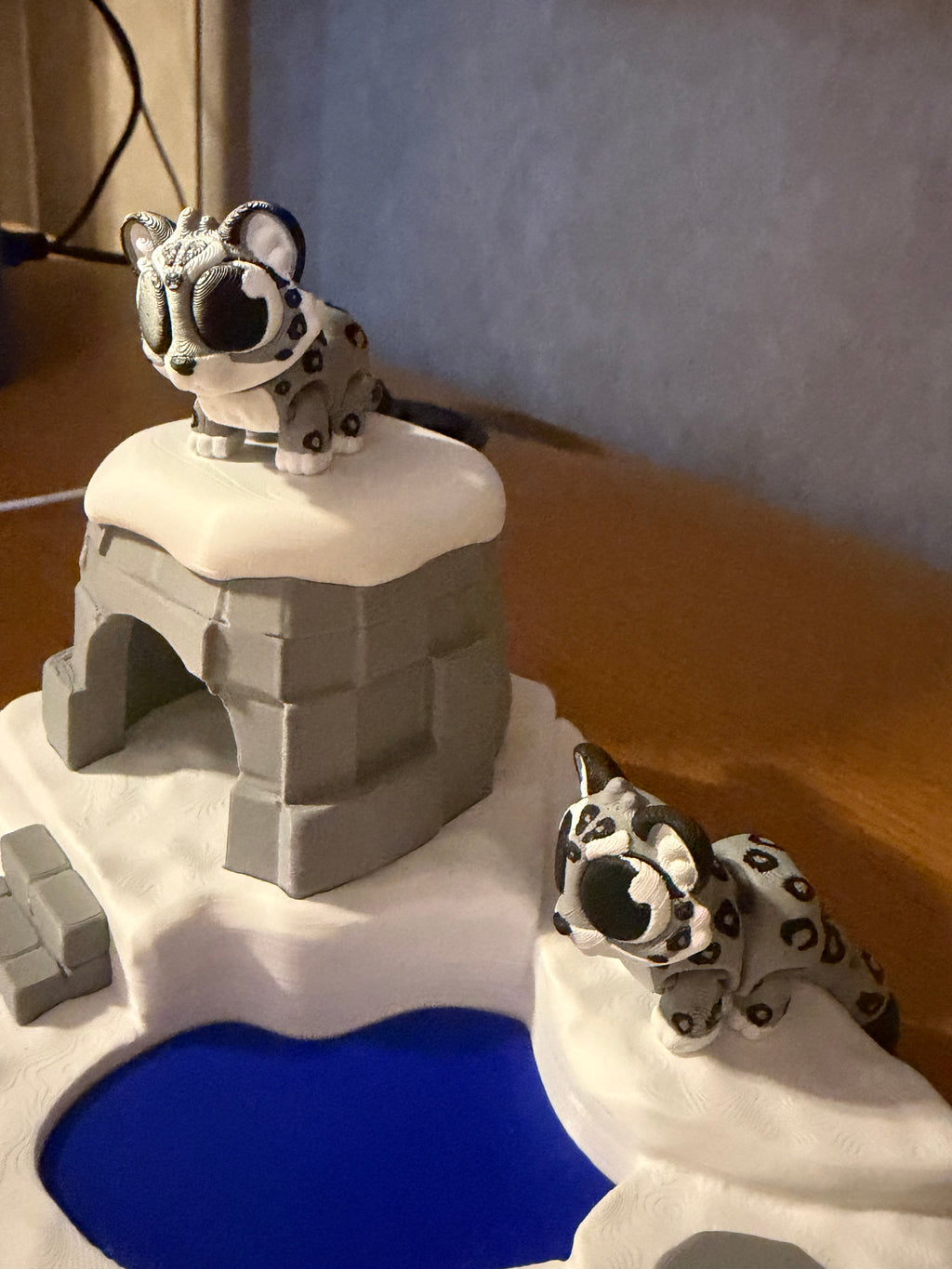 Snow leopard play set