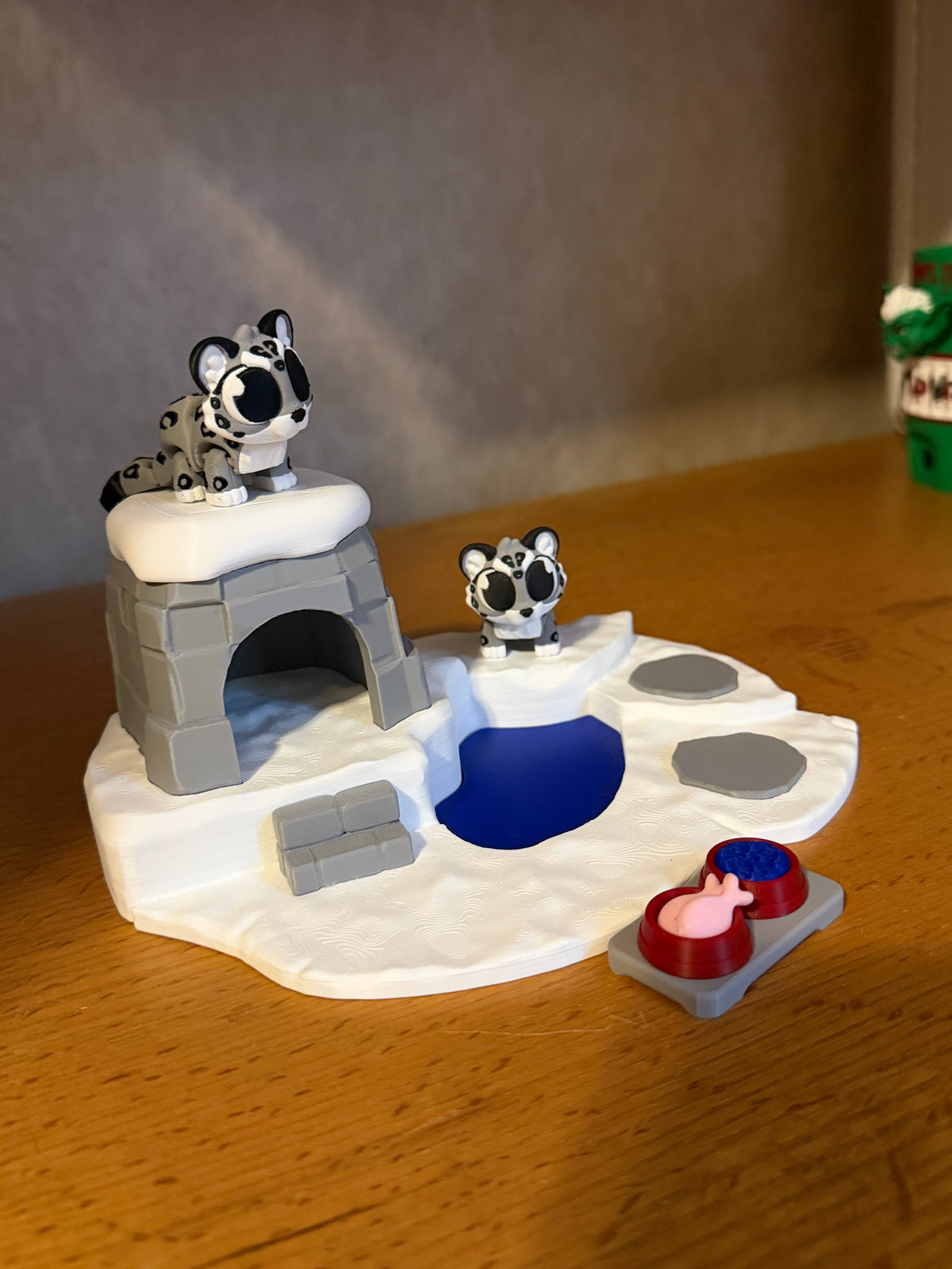 Snow leopard play set